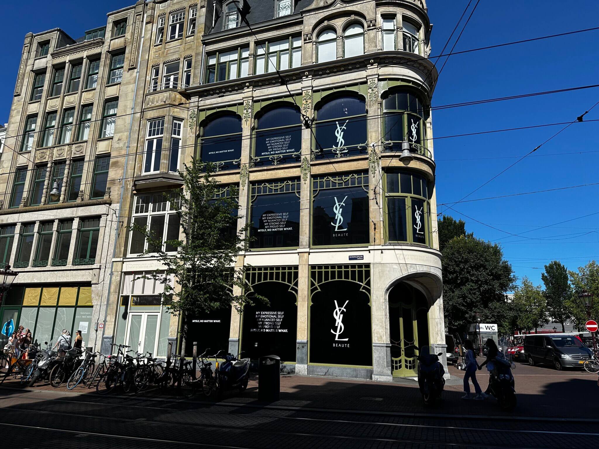 RDG reclame & belettering pop up Yves saint laurent