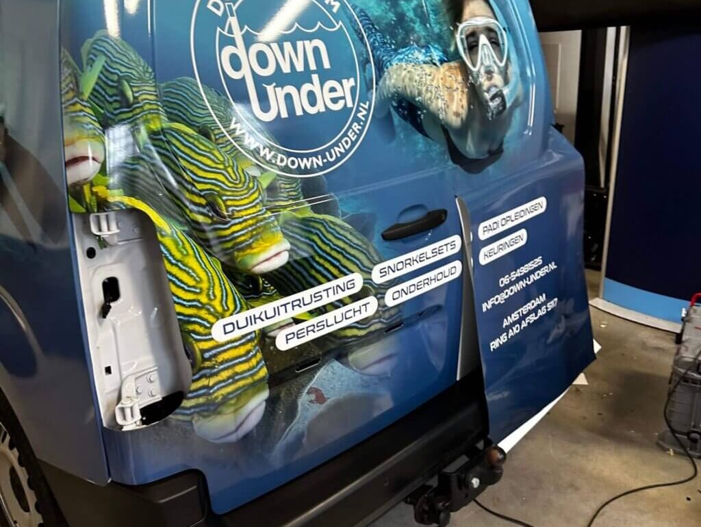 Full color auto belettering